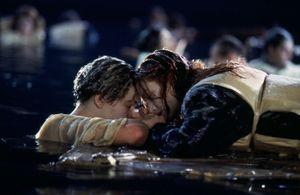 Titanic : Jack pouvait-il réellement survivre s'il avait été sur la planche avec Rose ?