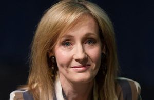 J.K. Rowling défend la cause homosexuelle dans « Harry Potter »
