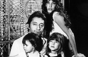 Serge Gainsbourg : 10 clichés rares en l’honneur des 25 ans de sa mort  