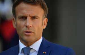 Emmanuel Macron : le président insulté pendant un concert au Touquet