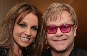 Elton John dévoile la date de sortie et un extrait de sa chanson avec Britney Spears