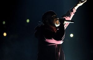 Le show spectaculaire de Kanye West aux Grammy Awards