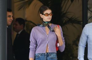 Le foulard coloré, l’accessoire parfait pour contrer la grisaille hivernale