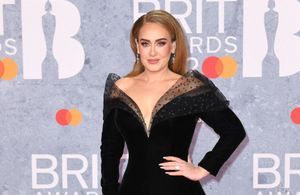 Adele : envoûtante en total look léopard