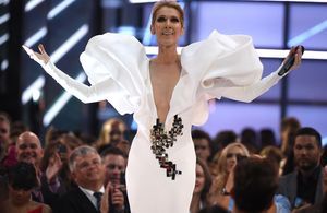 Céline Dion : Valérie Lemercier porte les vraies tenues de la star pour son film « Aline » 