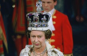 Charles III portera-t-il la même couronne que sa mère Elisabeth II ?