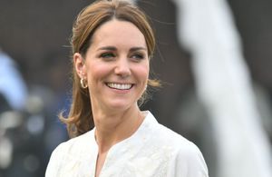 Le look décontracté de Kate Middleton lors d’une visite associative  