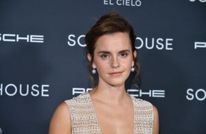 Emma Watson : élégante en robe aux jeux de transparence à New York