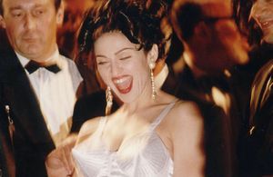 Histoire d’une tenue : le soutien-gorge conique de Madonna au Festival de Cannes