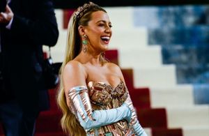 MET Gala 2022 : Blake Lively époustouflante en robe griffée Versace  