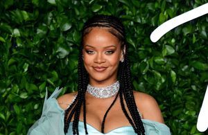 Rihanna : on copie son total look vitaminé pour apporter du pep’s à notre dressing de rentrée
