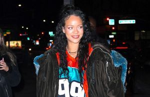 Rihanna reporte son iconique manteau en forme de coeur