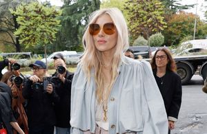 Sienna Miller, Dakota Johnson... portent le pantalon en velours