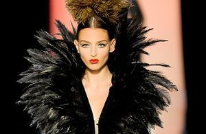 Haute couture printemps-été 2012 : Versace revient à Paris