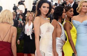 Qui veut s’offrir la robe de Kendall Jenner au gala du Met ?  