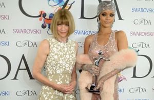 Rihanna nue aux CFDA Awards, mérite-t-elle son prix de Fashion Icône ?