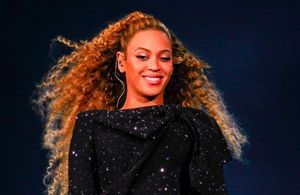 Beyoncé : elle adopte la tendance bijoux de l’automne
