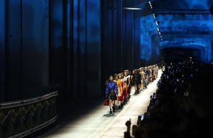 Ce qu’il faut retenir du défilé Louis Vuitton Prefall 2023 à Séoul