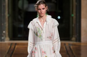 Fashion Week de Paris : les jeunes filles en fleurs de Paul & Joe