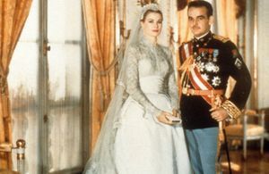 L’anecdote mode du 19 Avril 1956 : Grace Kelly devient princesse de Monaco dans cette robe de mariée devenue mythique