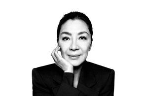 Michelle Yeoh devient la nouvelle ambassadrice Balenciaga