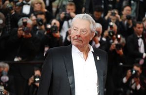 Alain Delon : un nouveau testament et un enfant illégitime mis en lumière 