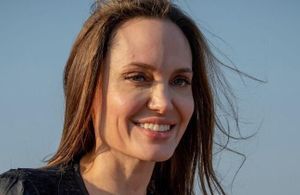 Angelina Jolie : en couple avec Keanu Reeves ?