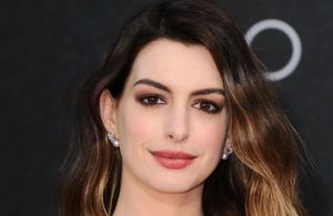 Anne Hathaway : son puissant message pour accepter son corps