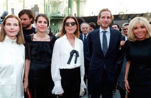 Brigitte Macron, Charlotte Casiraghi, Carla Bruni : les images de l’hommage à Karl Lagerfeld