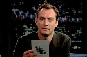 Buzz : quand Jude Law récite du Lady GaGa dans le texte… 