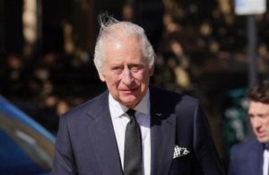 Charles III : la cérémonie de couronnement se dévoile dans les médias