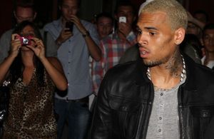 Chris Brown en a assez que Rihanna évoque son agression