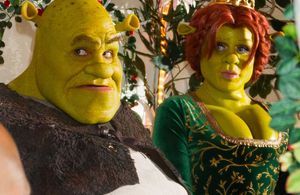 Devinez quel célèbre couple se cache sous ce déguisement de Shrek et Fiona ?