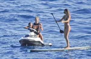 Doutzen Kroes et Candice Swanepoel : les photos de leurs vacances à Ibiza