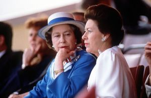 Elisabeth II et la princesse Margaret, deux sœurs unies sous le poids de la monarchie
