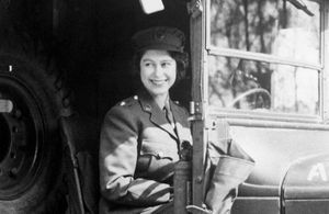 Elisabeth II : quand la reine rejoignait l’armée lors de la Seconde Guerre mondiale