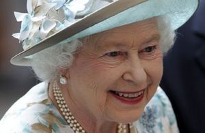 Elizabeth II est arrière grand-mère !