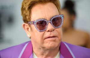 Elton John, en larmes, obligé d’interrompre son concert en Nouvelle-Zélande