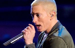 Eminem métamorphosé : reconnaissez-vous le rappeur sans son célèbre blond platine ?