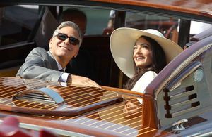 George Clooney et Amal Alamuddin poursuivent les festivités après leur mariage