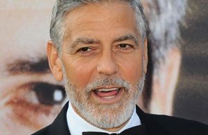 George Clooney hospitalisé après un accident de scooter en Italie 