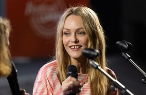 « J'étais très observatrice » : Vanessa Paradis évoque la différence entre Alain Delon et Jean-Paul Belmondo