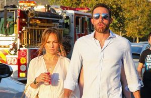 Jennifer Lopez et Ben Affleck : les nouveaux mariés assortis lors d’une sortie au parc d’attraction
