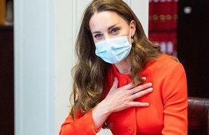 Kate Middleton sublime : sa visite au musée pour la bonne cause