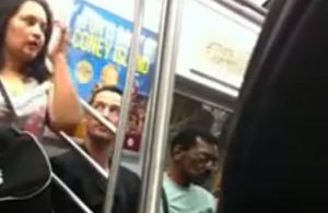 Keanu Reeves prend le métro comme tout le monde !