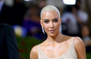 Kim Kardashian : elle s'excuse auprès de sa famille pour les propos de Kanye West 