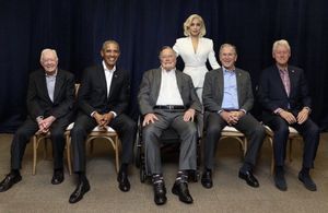 L’incroyable photo de Lady Gaga avec tous les présidents américains !