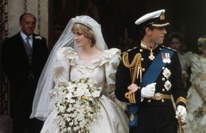 Lady Di face à Camilla Parker Bowles le jour de son mariage, ou le coup de grâce royal