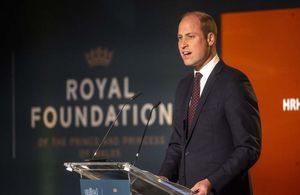 Le prince William rend un touchant hommage à Elisabeth II lors d’un discours 