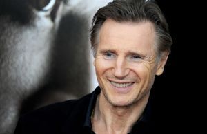 Mais qui est donc la compagne « très célèbre » de Liam Neeson ?